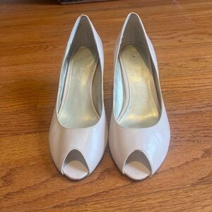 Bandolino Nude Pink Open Toe stiletto kitten pumps W6 2 inch heel